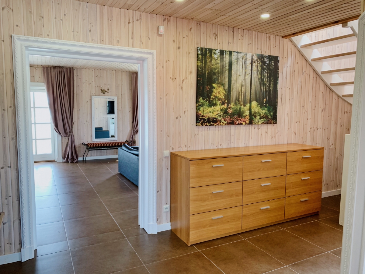 5B4F5DF8-F9F8-4722-BE9C-6BD3F3F51275                                         